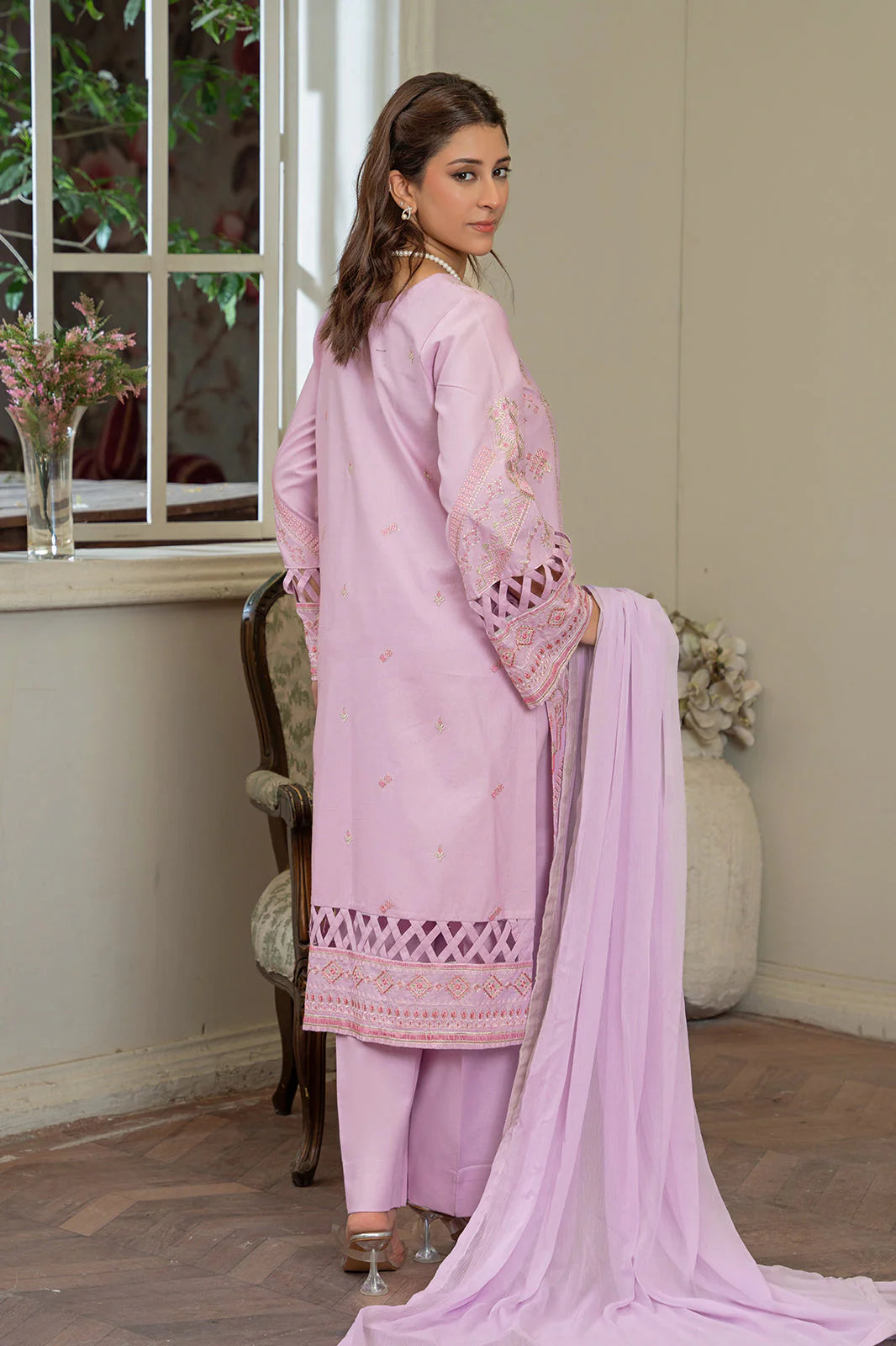 D4 Mehrunisa - Kanavez