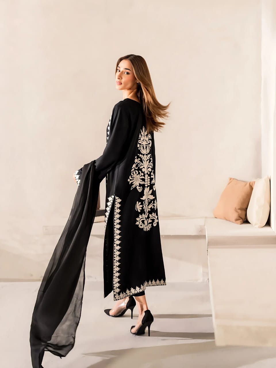 BLACKISH - Urban Haya