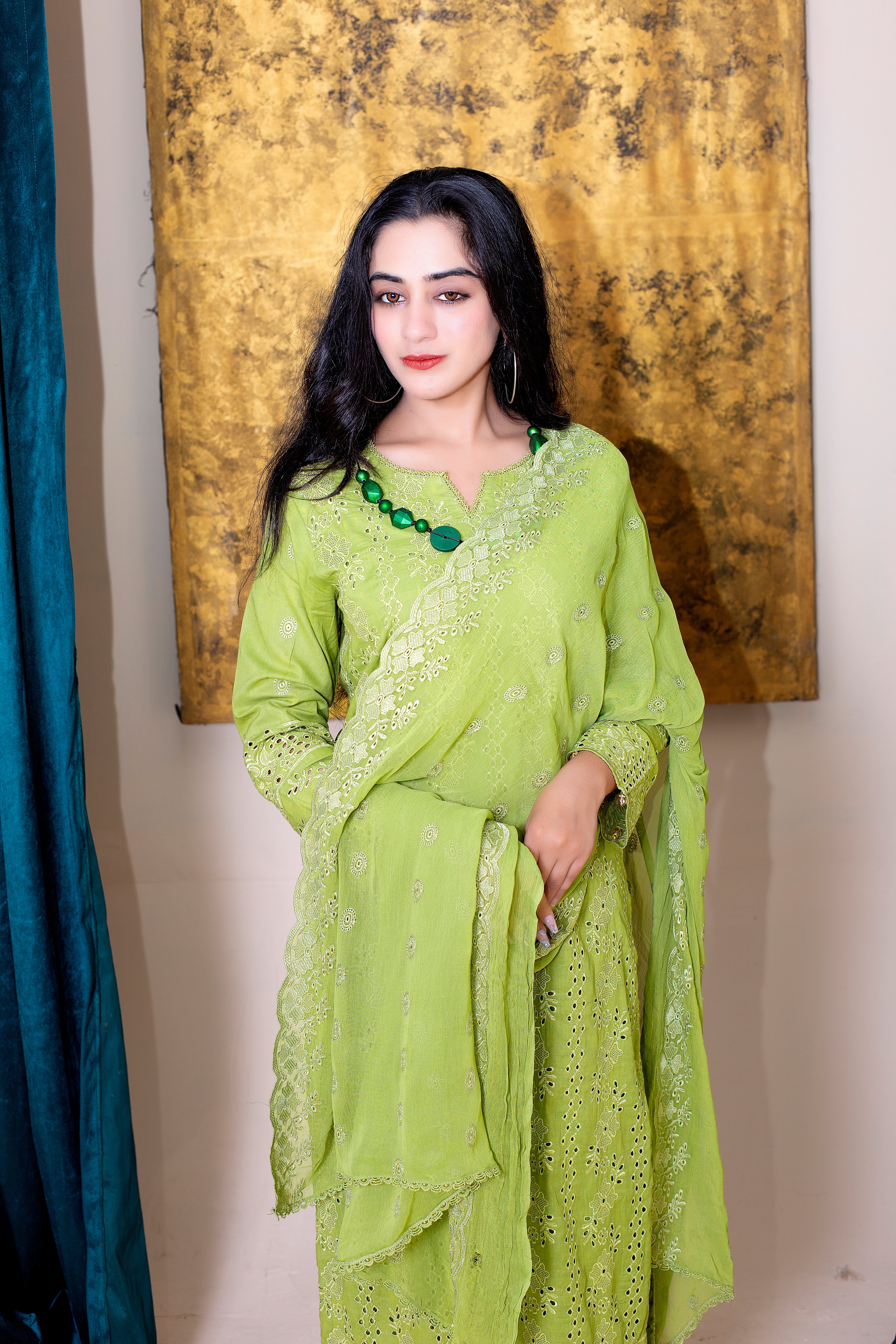 TRENDY TWIST - Sundar Stitch