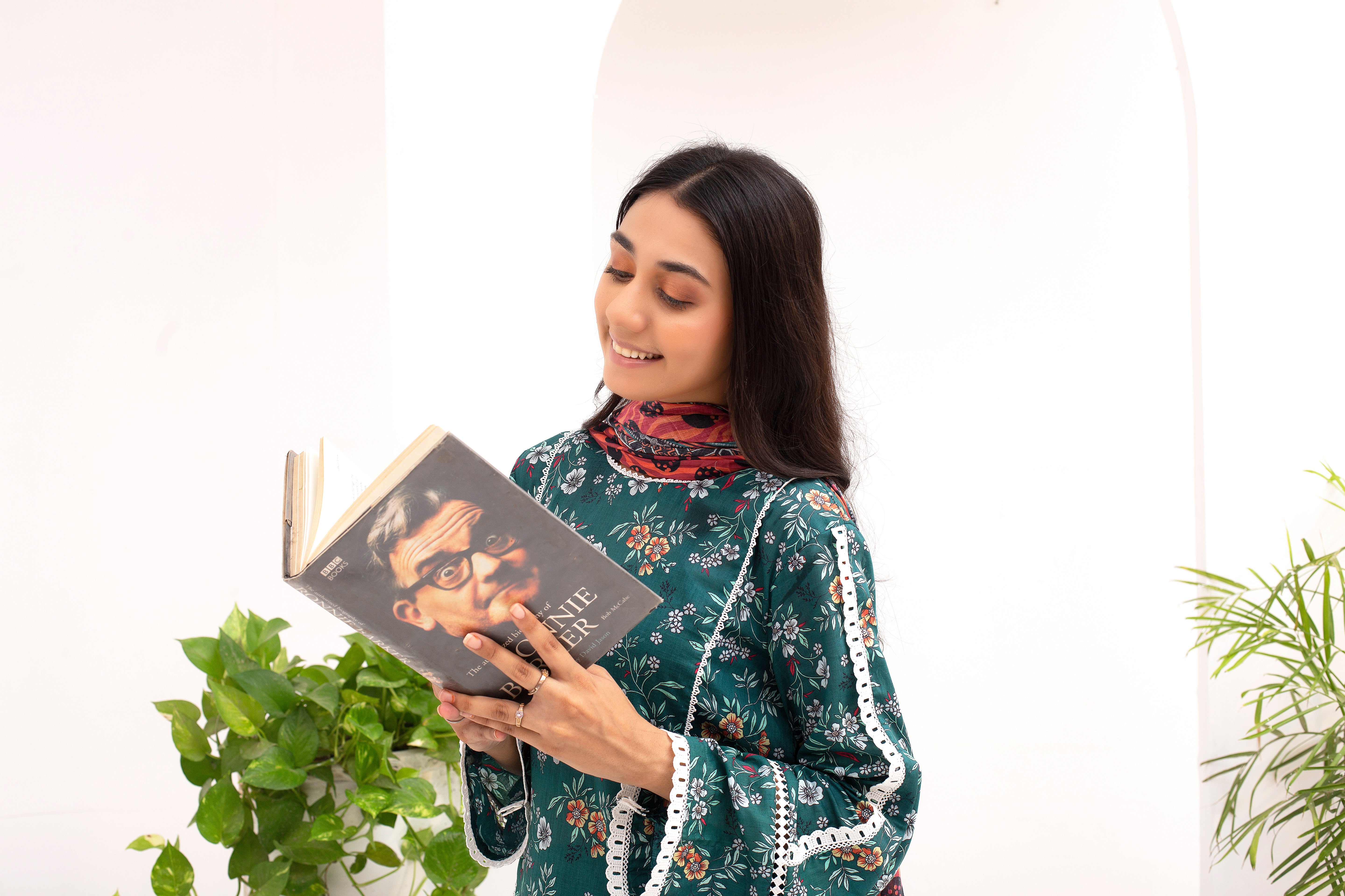 ROSE REVERIE - Sundar Stitch