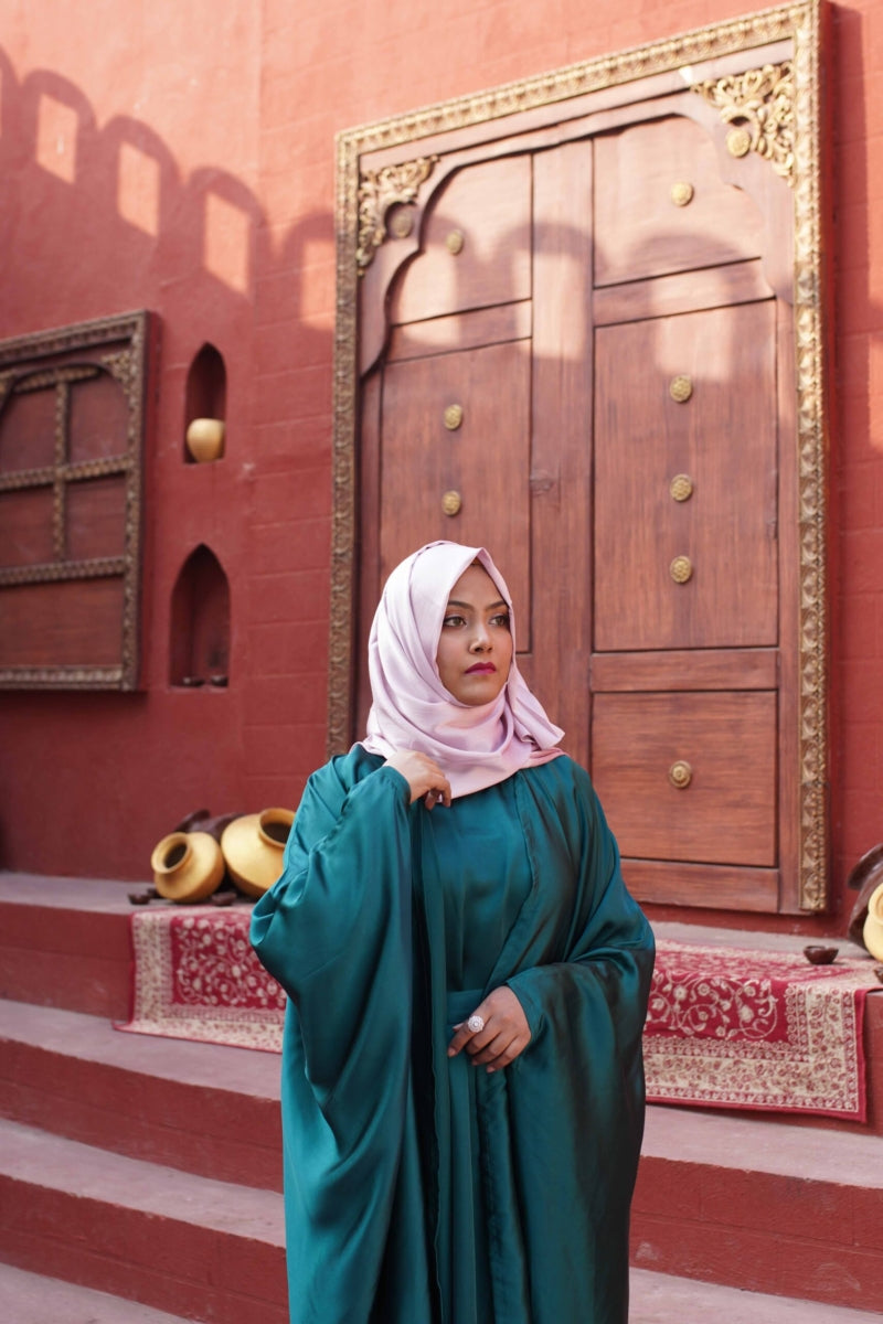 Emerald Arabic Silk Abaya - La Khilaba