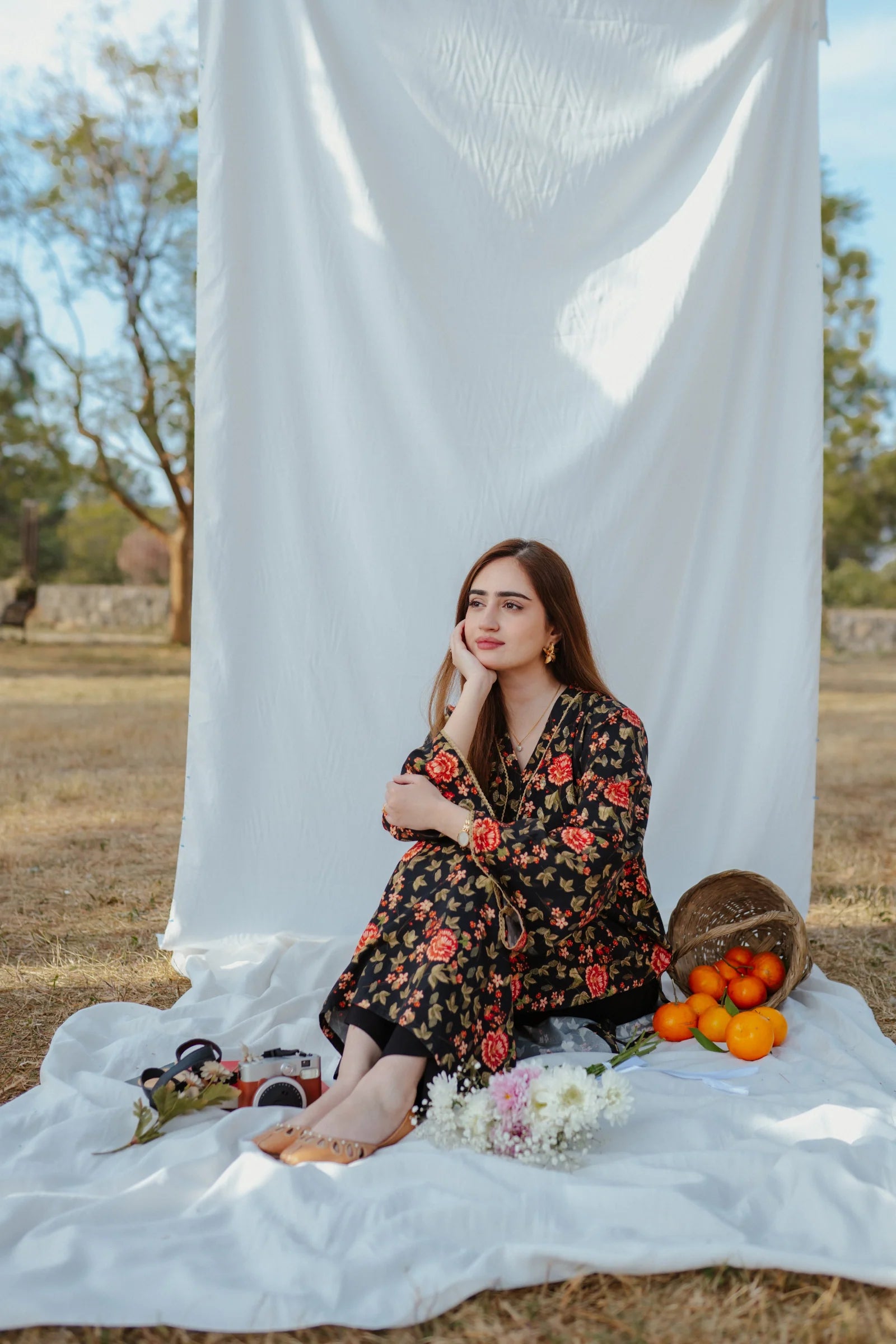 Black Floral Zari - Eleganza