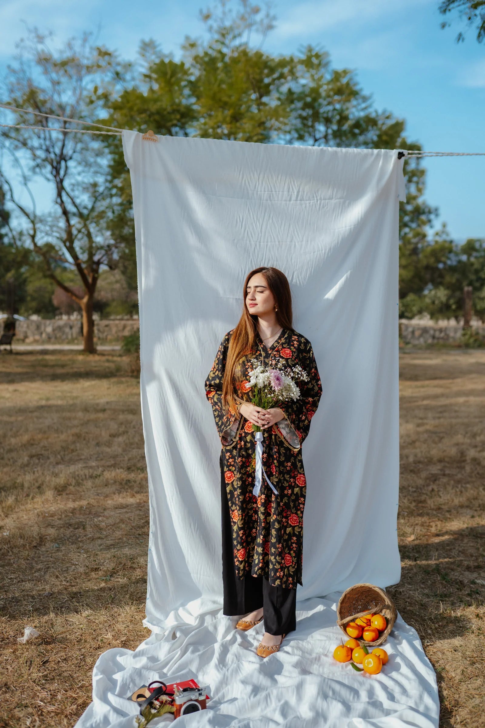 Black Floral Zari - Eleganza