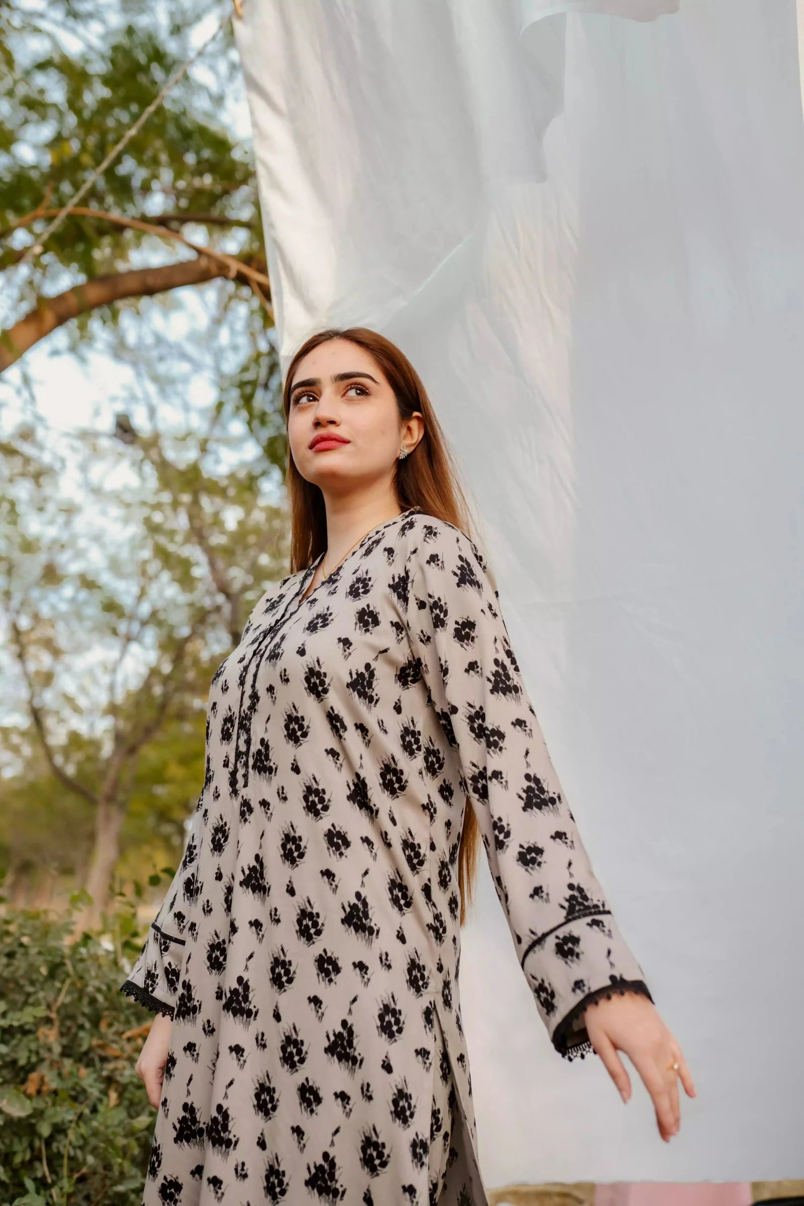 Beige and Black Printed - Eleganza