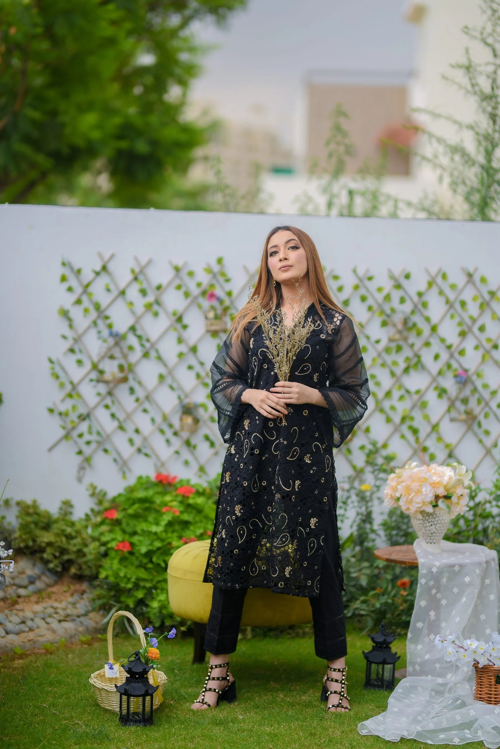 Black cutwork - Eleganza