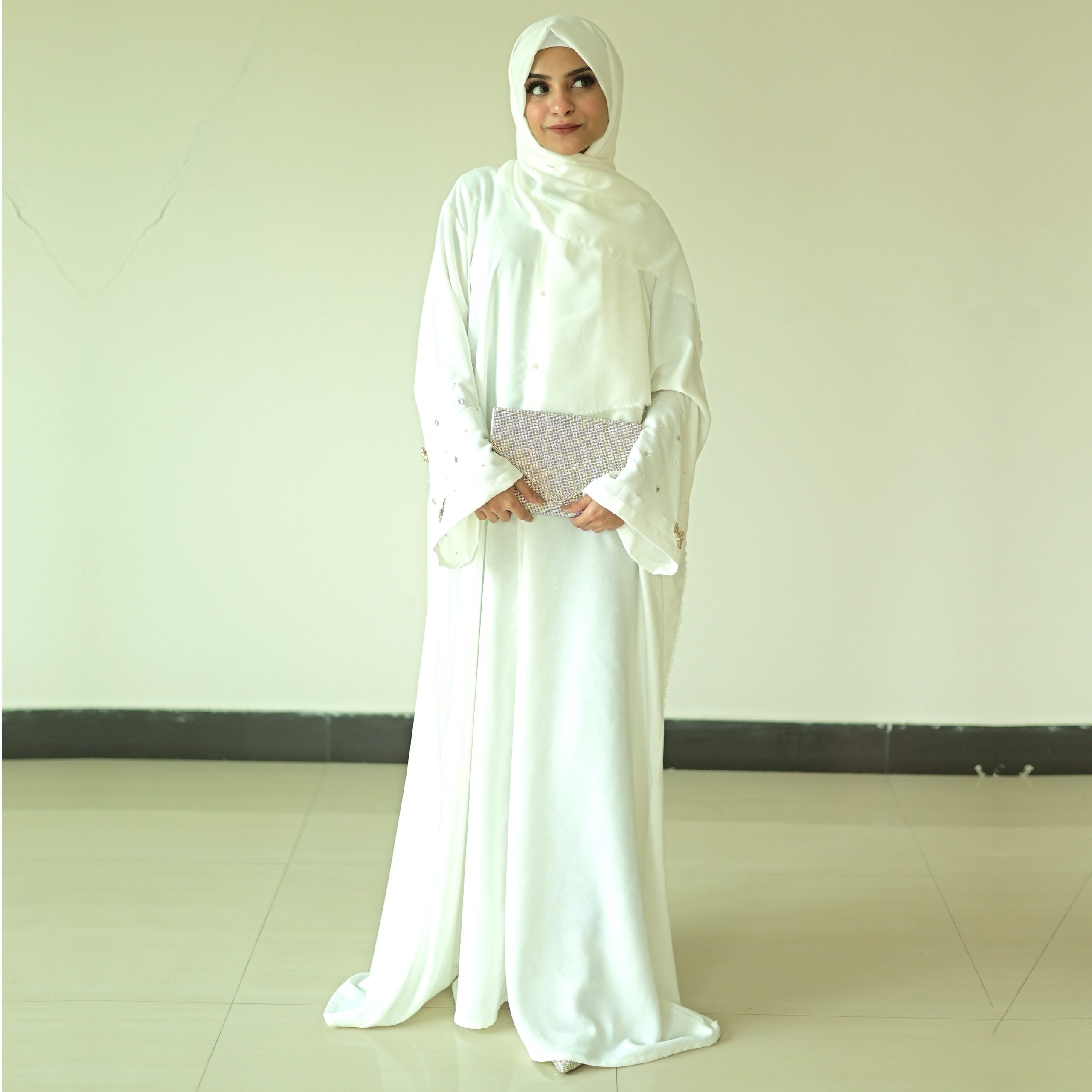 Droop Abaya-White