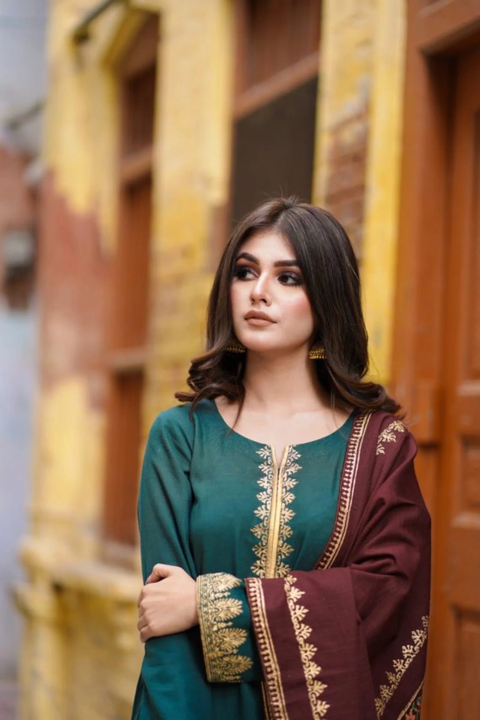 Green Suit with brown shawl - Eleganza