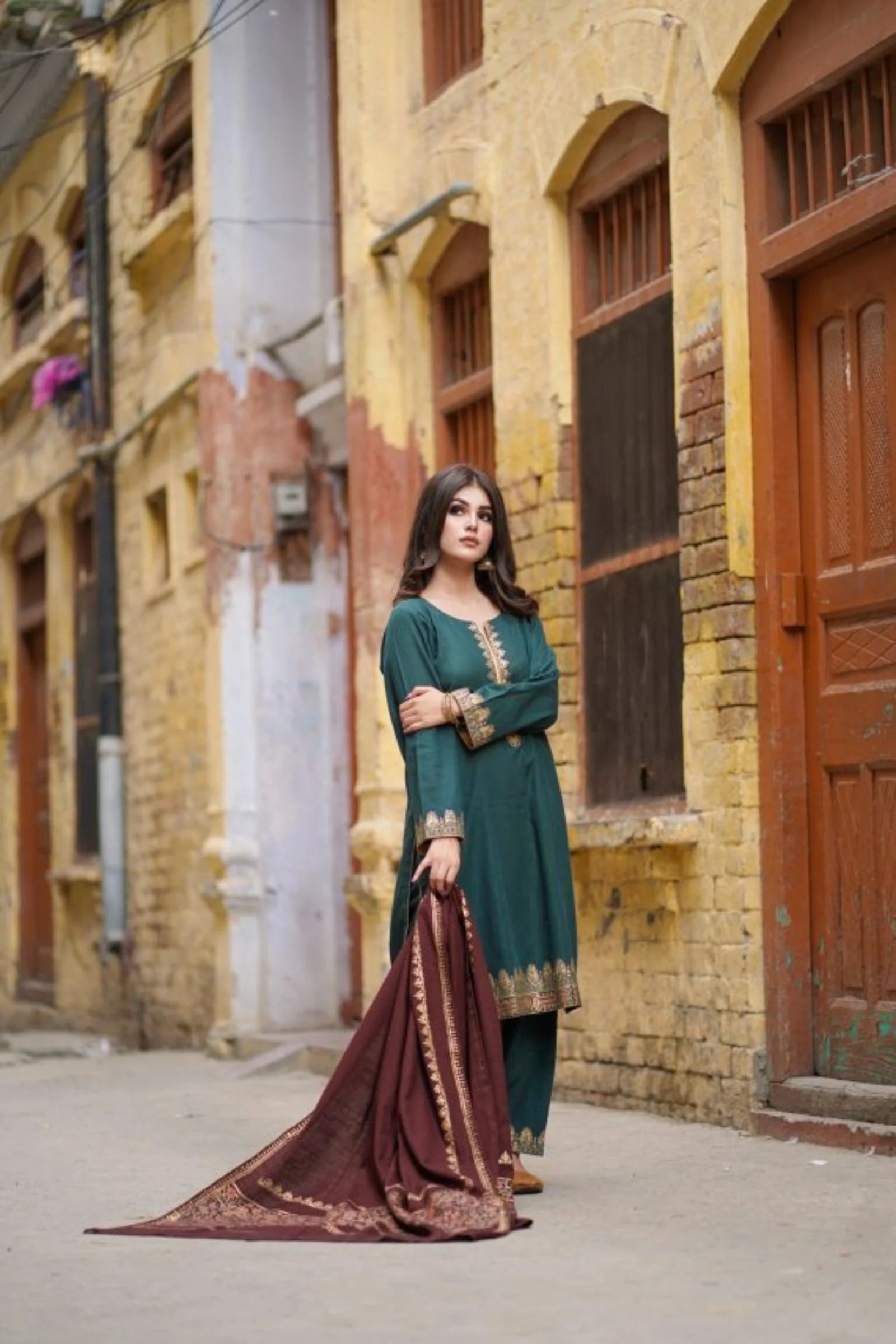 Green Suit with brown shawl - Eleganza