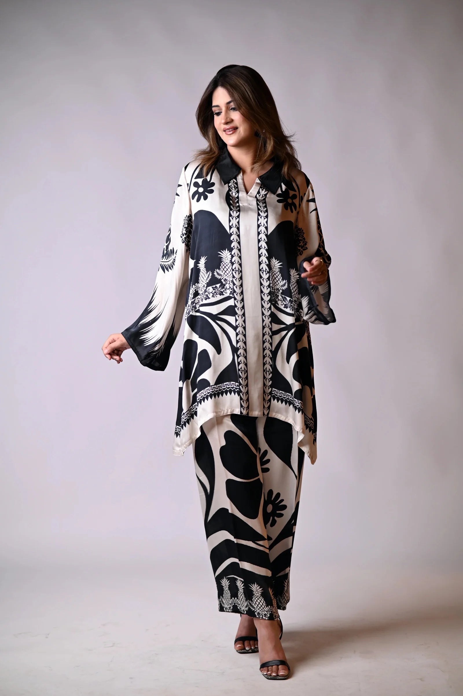 Monochrome - Eleganza