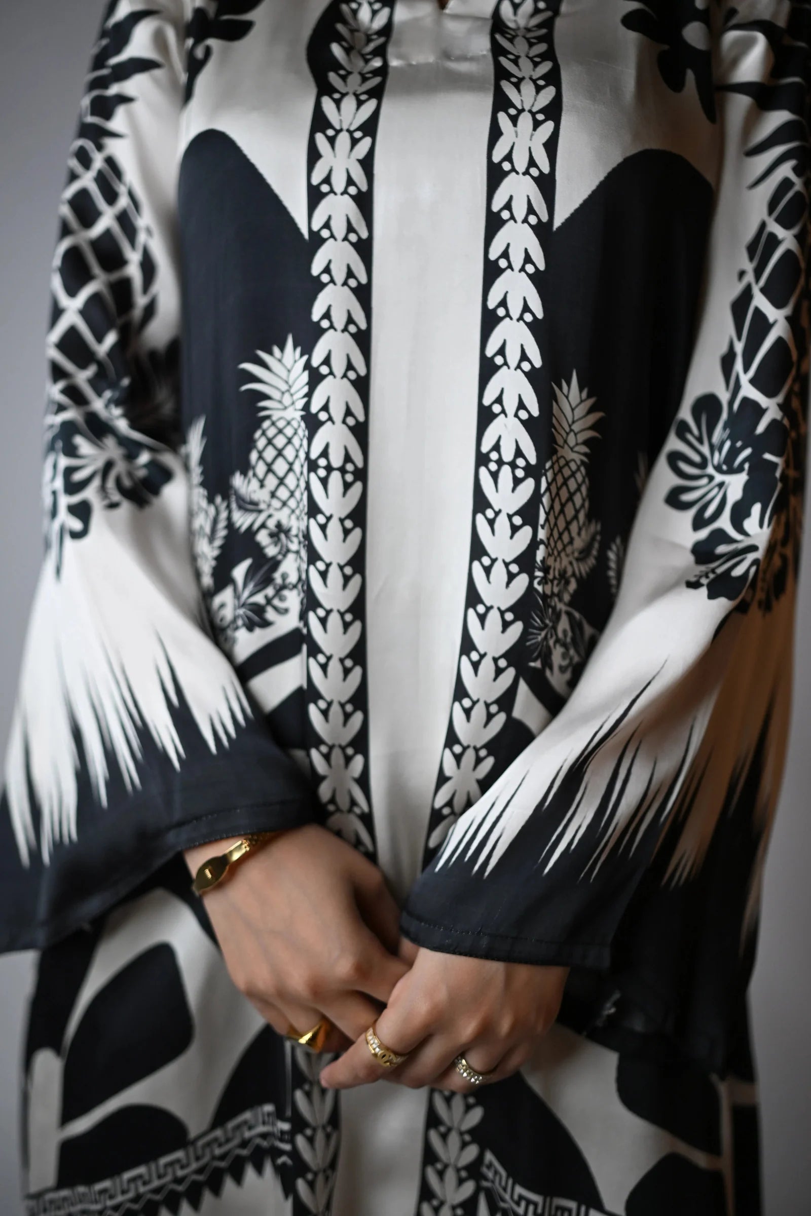 Monochrome - Eleganza