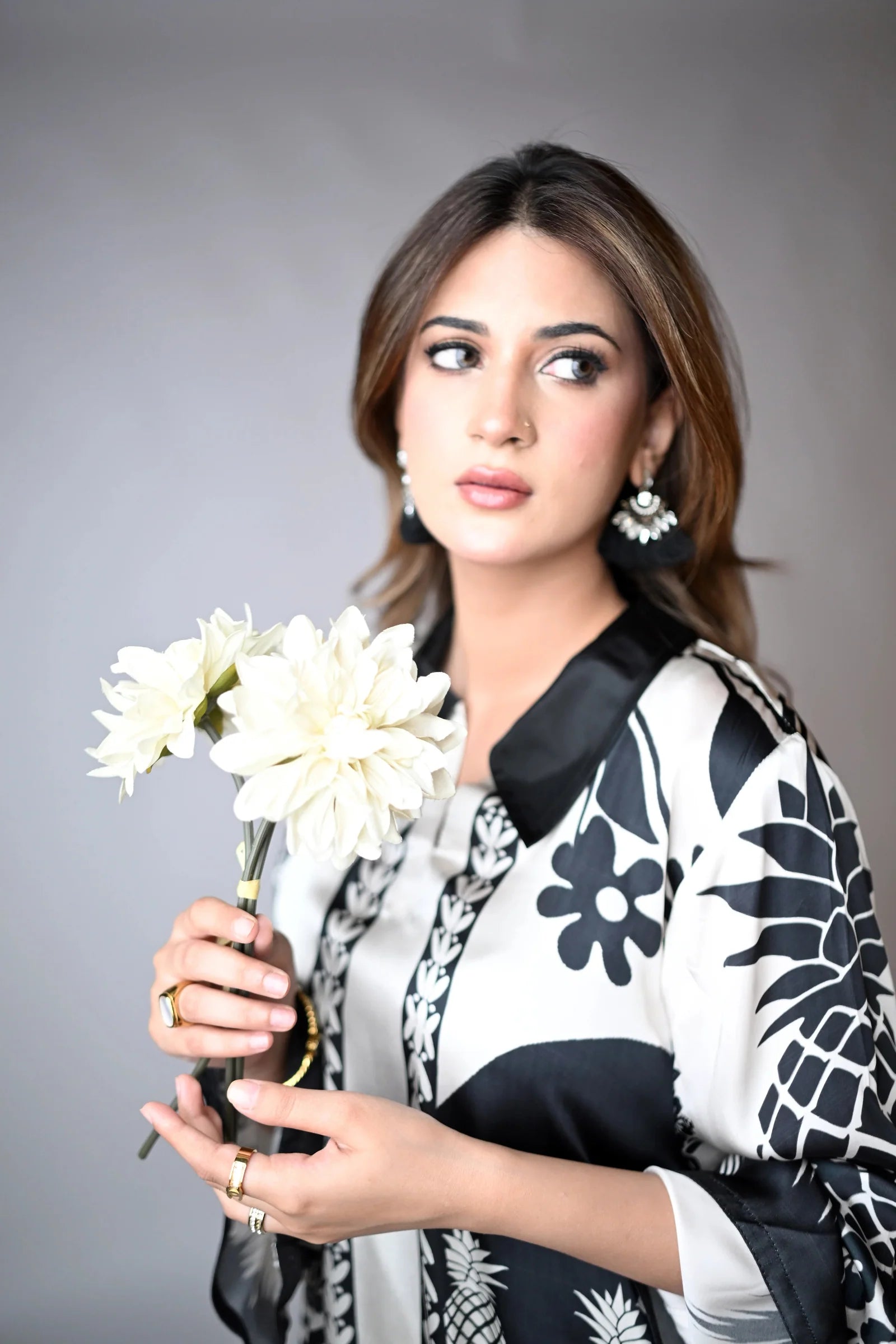 Monochrome - Eleganza