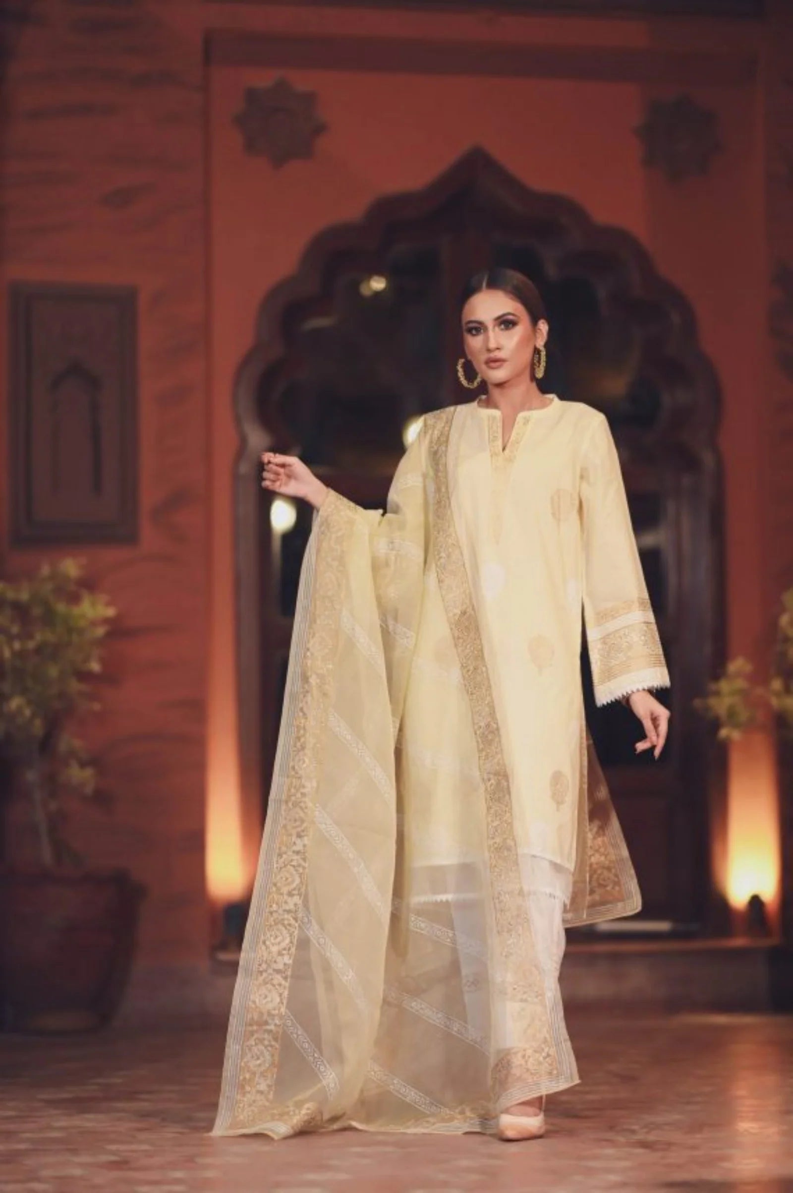 Safaid Mehal - Eleganza