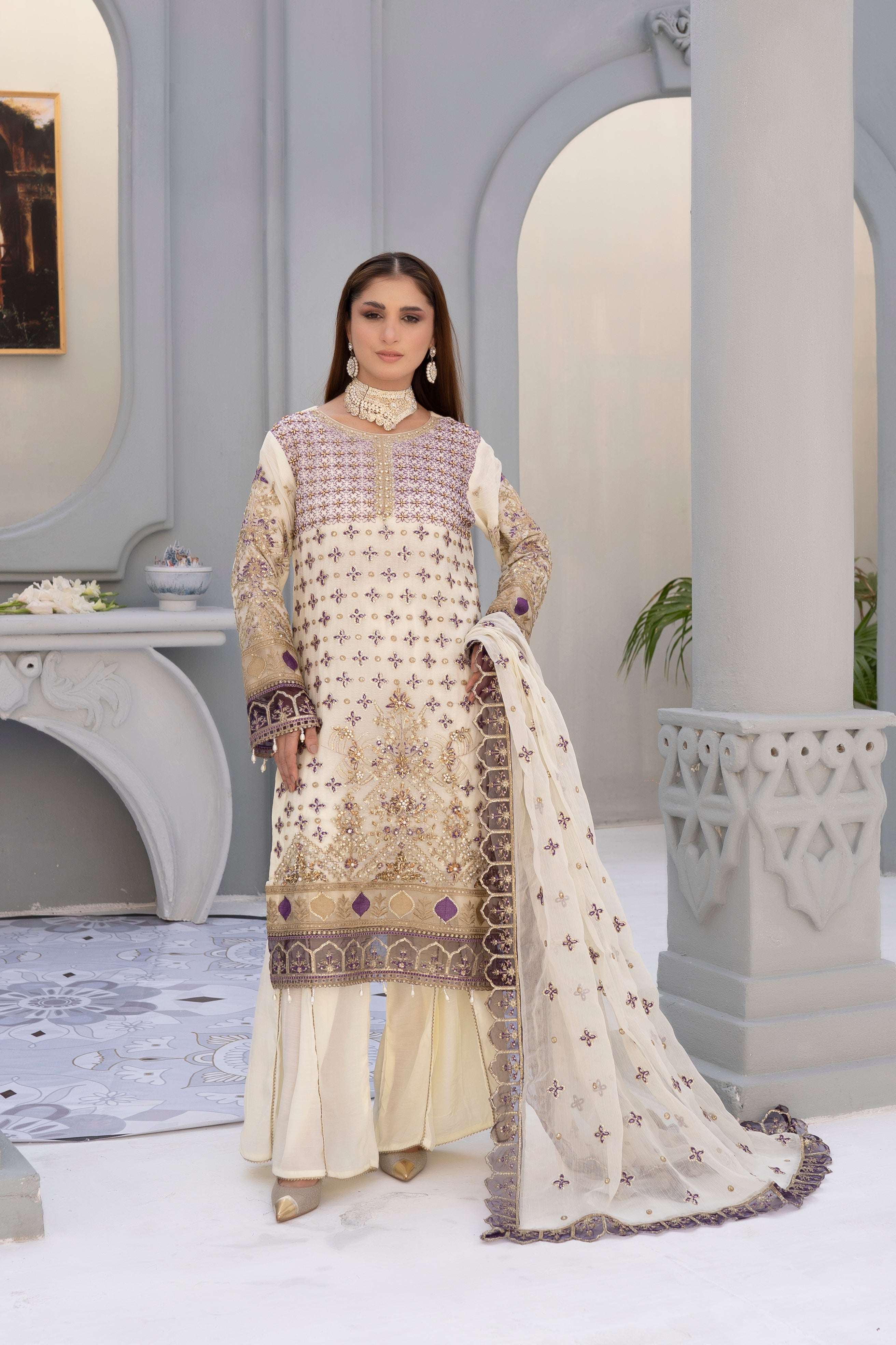 CREAM BLOOM - Sundar Stitch