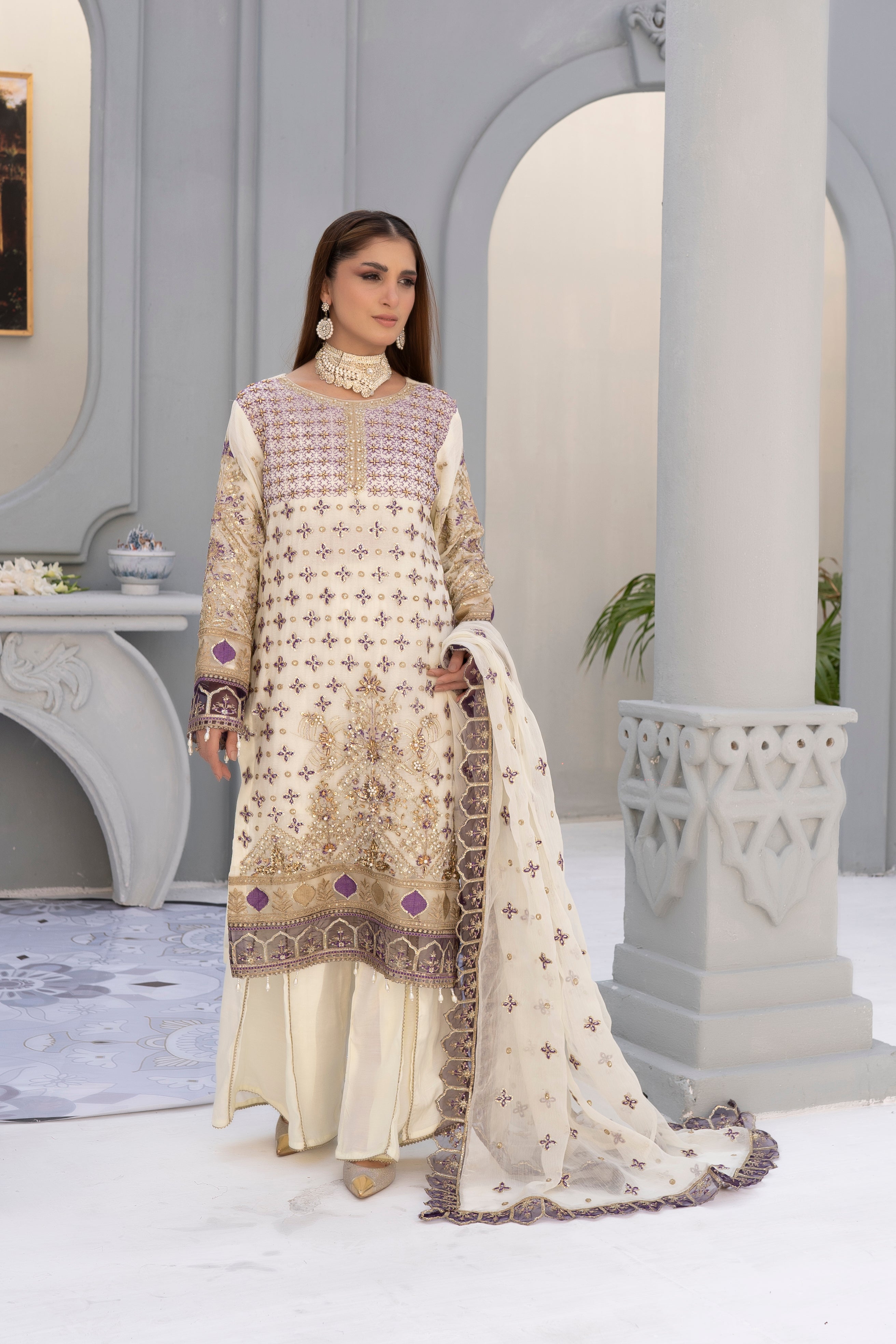 CREAM BLOOM - Sundar Stitch