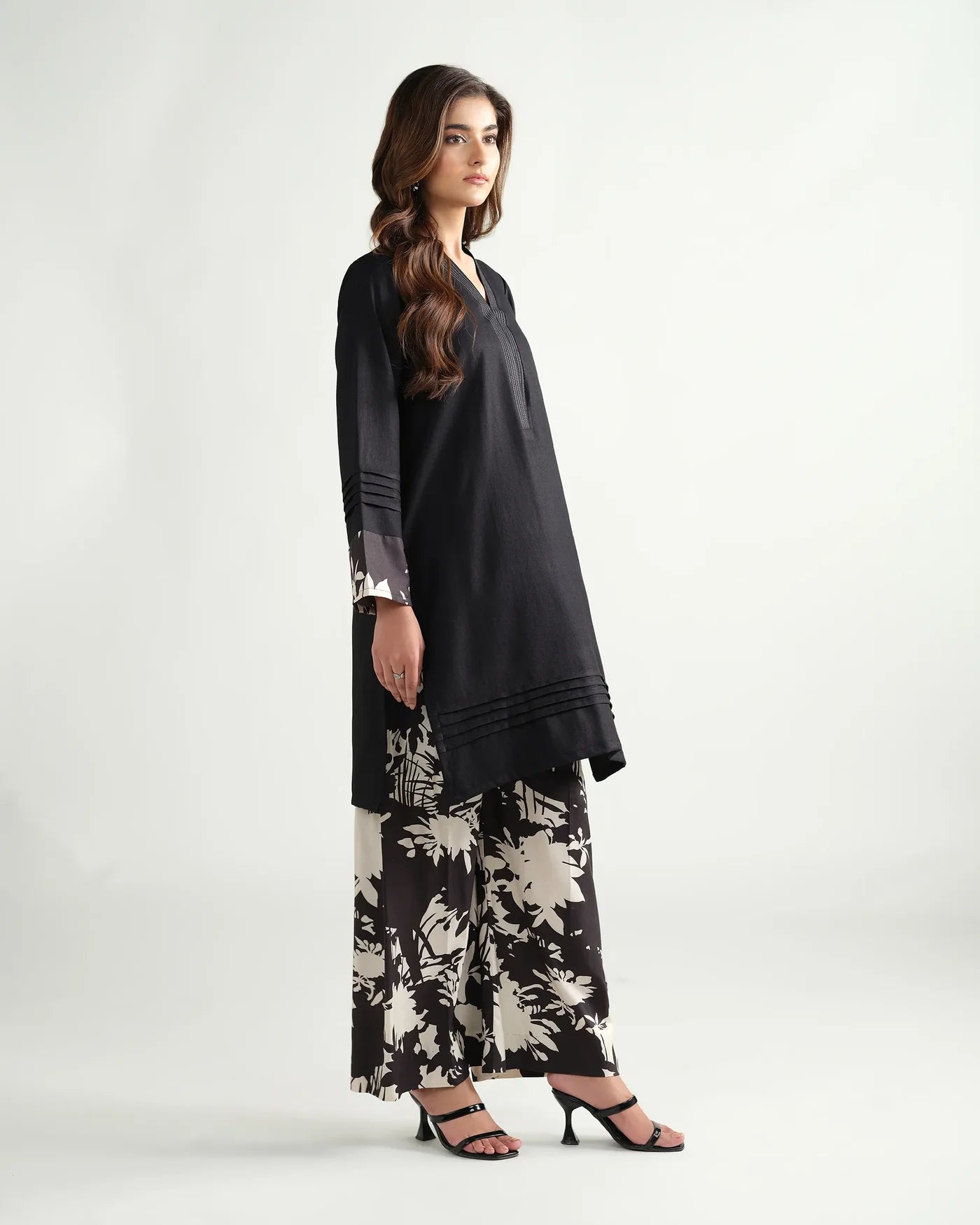 Sinoor Roha – Elegant 2 Piece Stitched Ensemble with Detailed Embroidery and Modern Cut