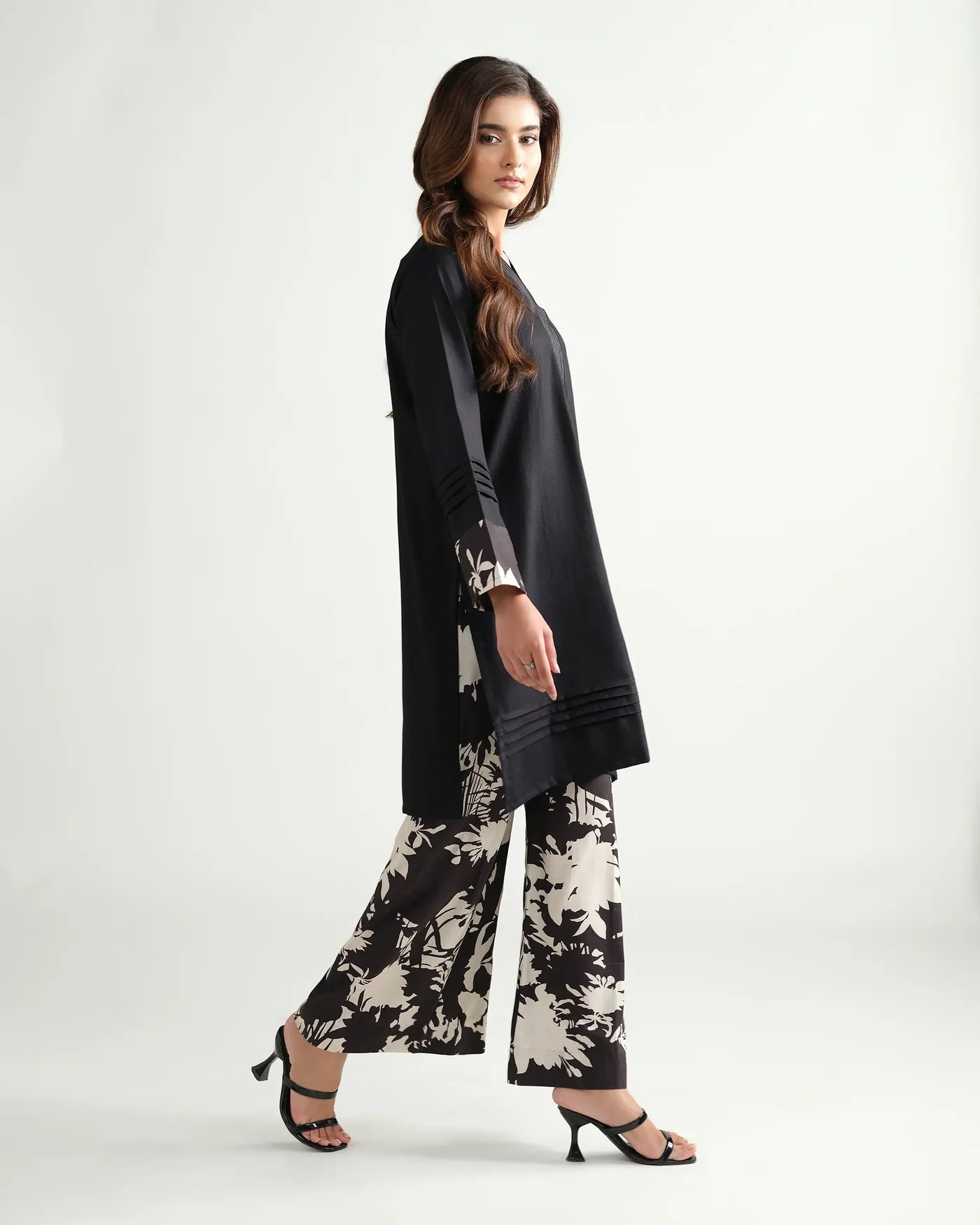 Sinoor Roha – Elegant 2 Piece Stitched Ensemble with Detailed Embroidery and Modern Cut